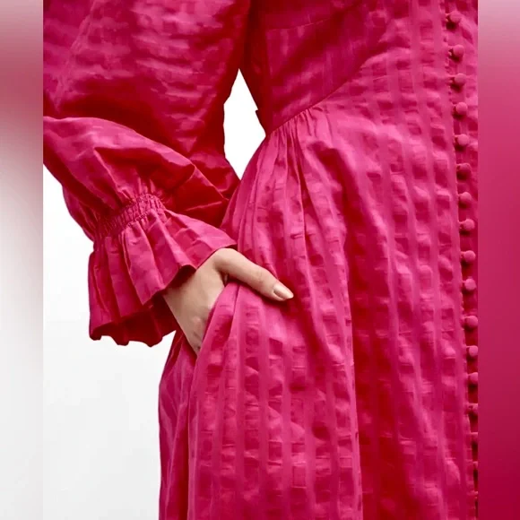 🌺🎉HP🎉🌺 NWT Cult Gaia Simona Off-The-Shoulder Ruffled Midi Dress Dragonfruit - Picture 14 of 16